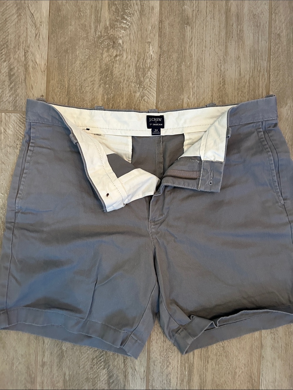 J. Crew Men’s Slate Gray Flat Front Chino Shorts